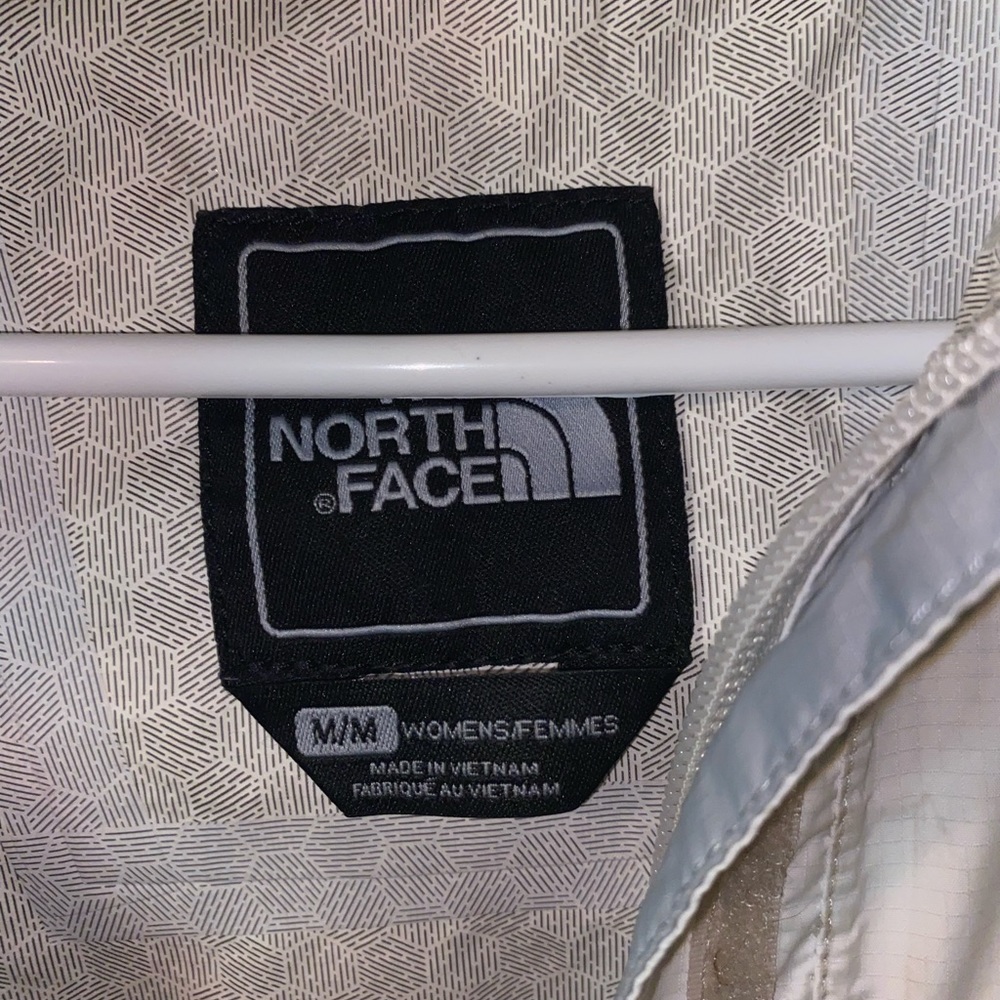 Medium North Face wind breaker
